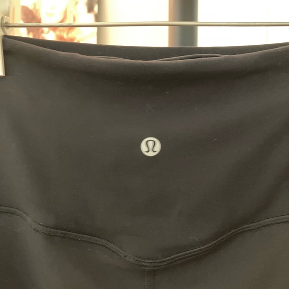 NWOT Lululemon Align High Rise Mini Flare Short - Black - Size 6 - Picture 5 of 6